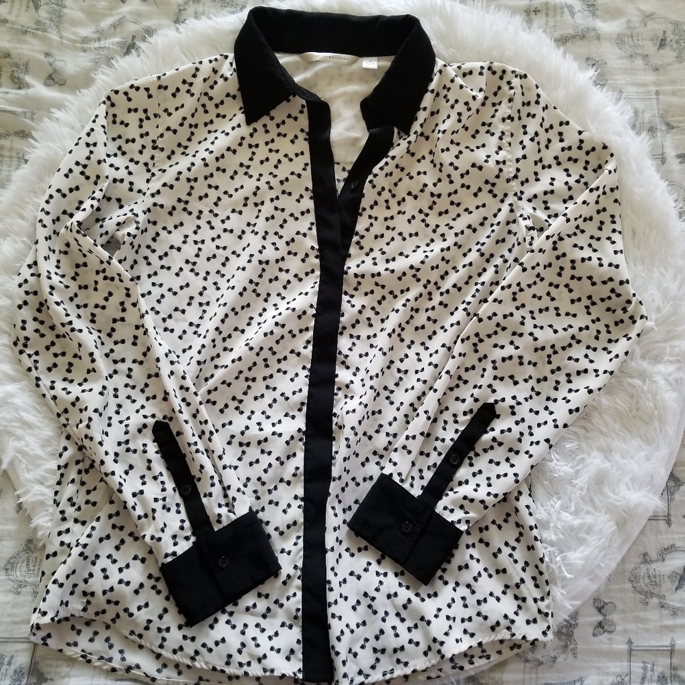 Lauren Conrad Bowtie button down shirt